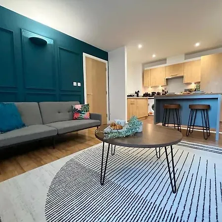 Spacious 2 Bedroom Apartment With Parking Nottingham Buitenkant foto